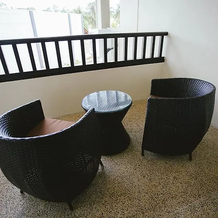Sand&Sandals Desaru Beach Resort&Spa Bagian luar foto A set of outdoor furniture