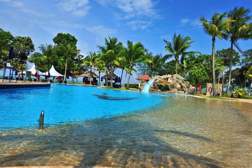 Resort & Sandals &